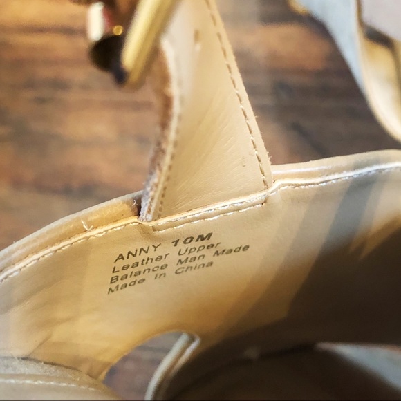 Reba by Reba McEntire Tan Peep Toe Anny Sandals 10 - Picture 11 of 15